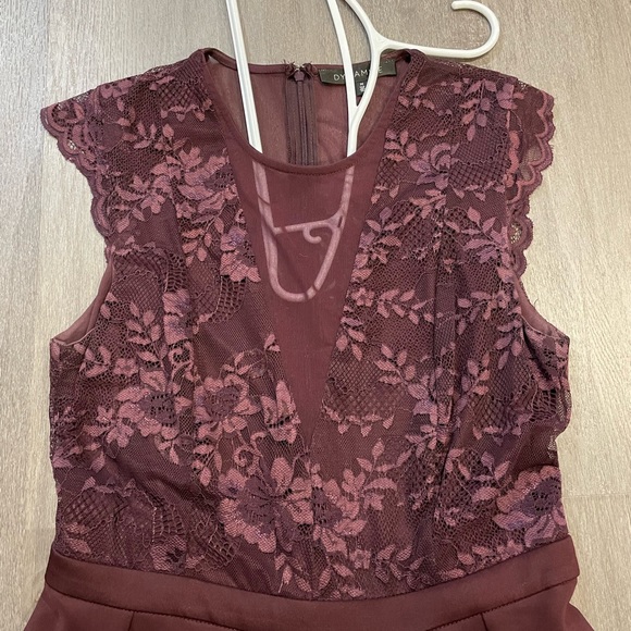 Burgundy Dynamite dress Size M - Picture 4 of 4